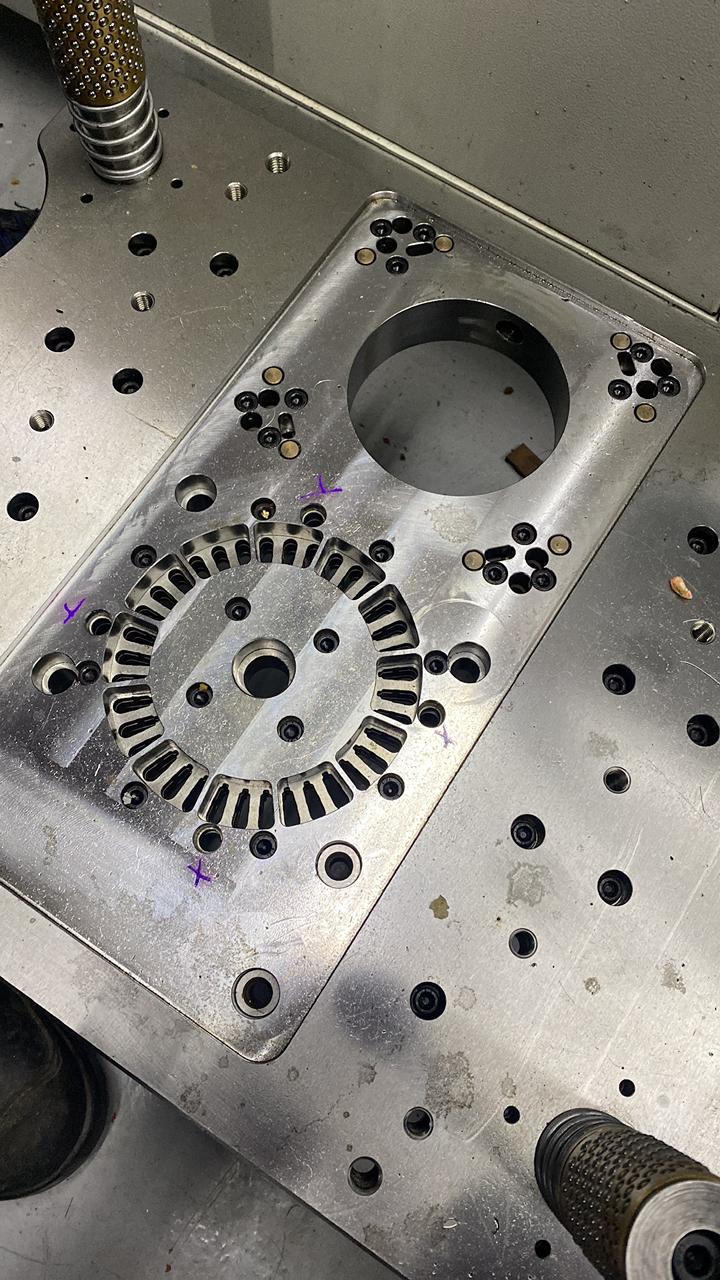 Electroerosión por hilo trabajo 10