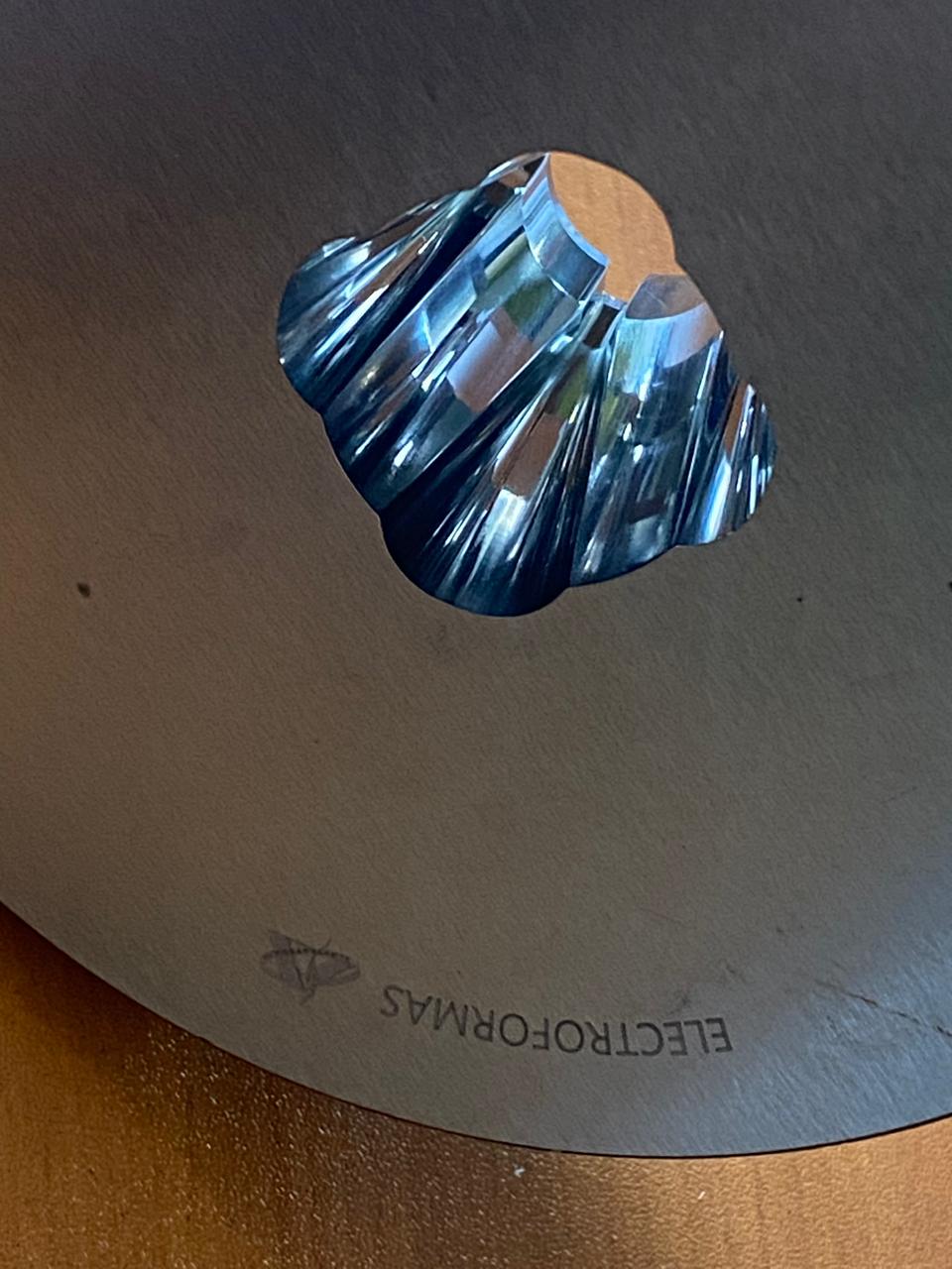 Electroerosión por hilo trabajo 20