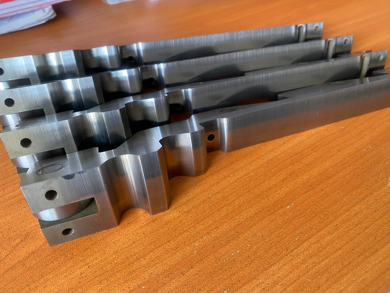 Electroerosión por hilo trabajo 25