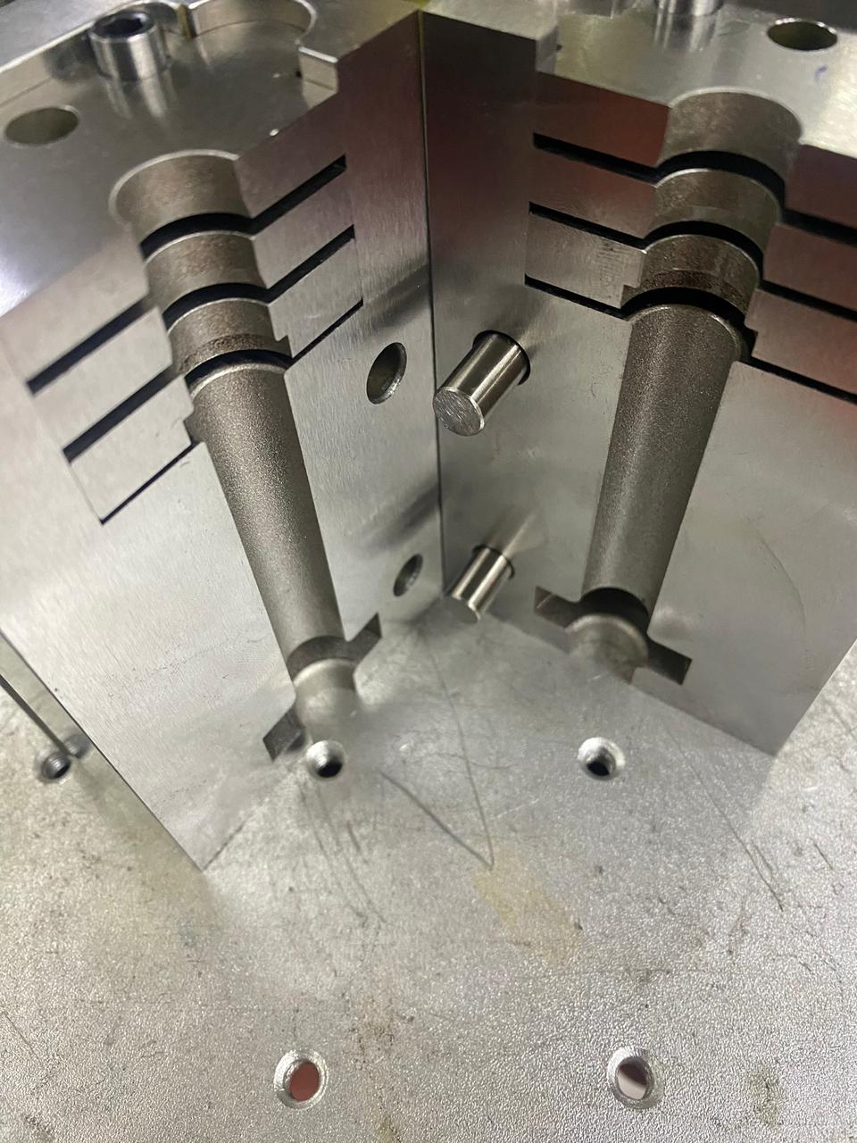 Electroerosión por hilo trabajo 28