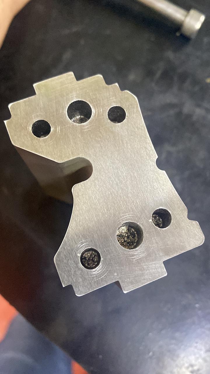 Electroerosión por hilo trabajo 30